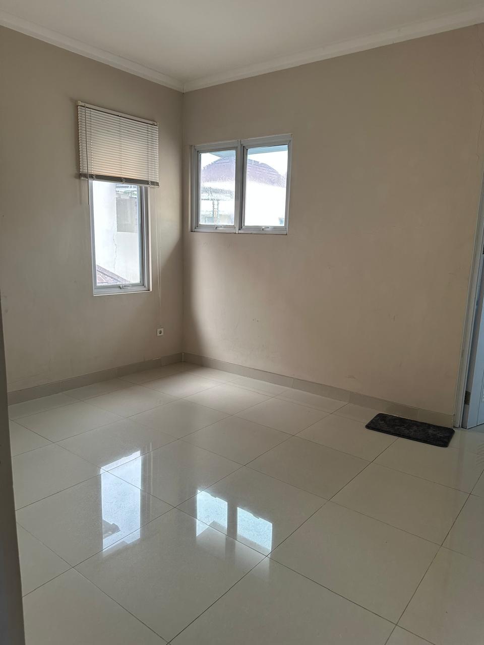 Rumah di Jual di Cherryville Grand Wisata
